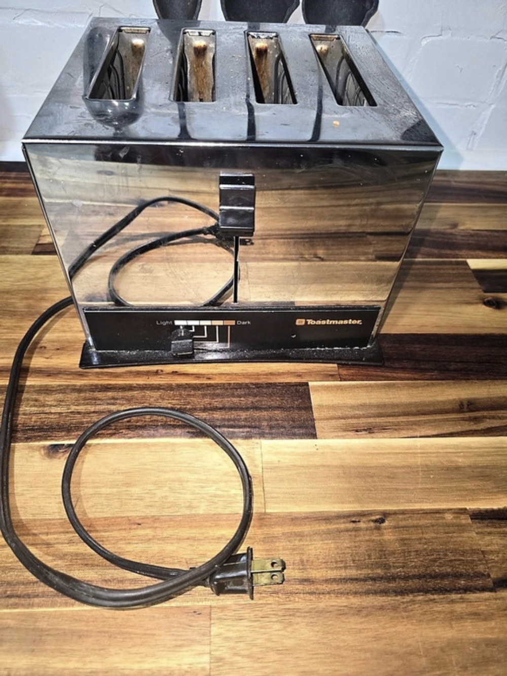 Vintage MCM Toastmaster 4-Slot Toaster